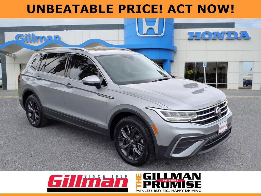 2023 Volkswagen Tiguan SE's photo