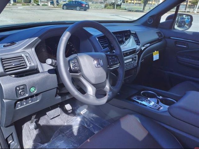 2025 Honda Ridgeline Black Edition photo 3