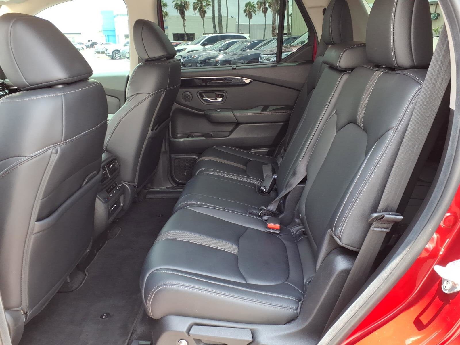 2025 Honda Pilot EX-L - Photo 14