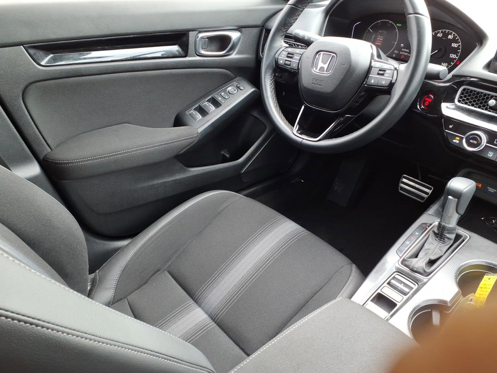 2025 Honda Civic Sport - Photo 17