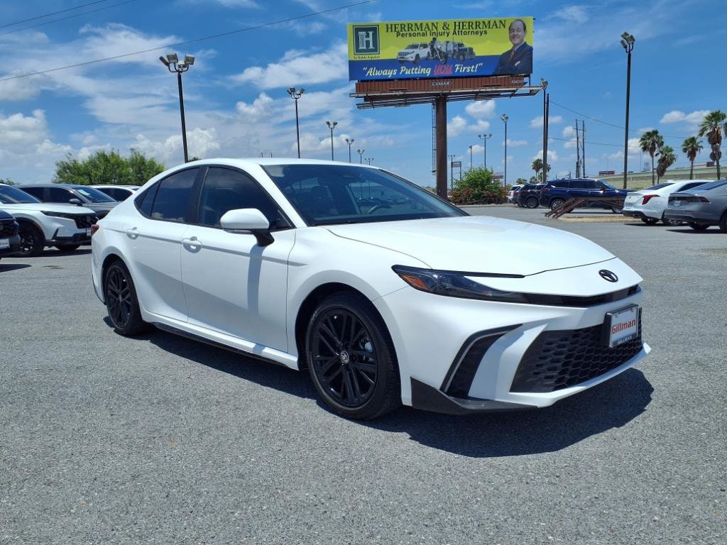 2025 Toyota Camry SE photo 2