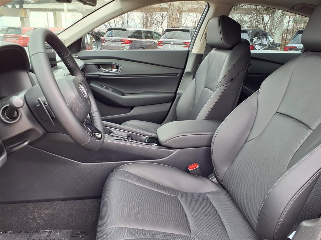 2026 Honda Accord Hybrid EX-L - Photo 18