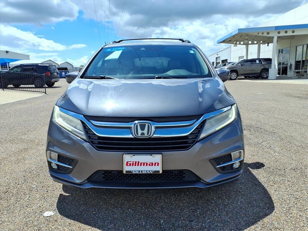 2018 Honda Odyssey Touring photo 3