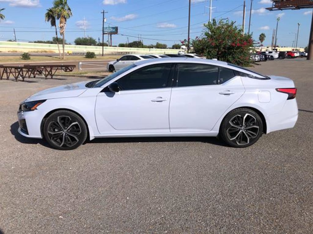 Used 2024 Nissan Altima 2.5 SR Sedan