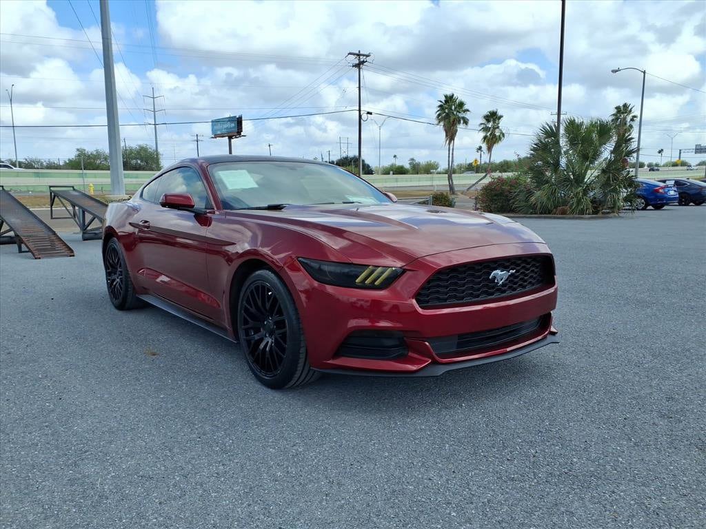 2017 Ford Mustang V6 photo 3