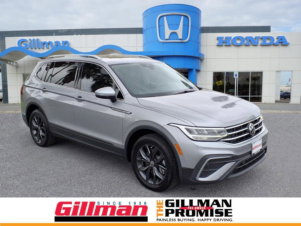 2023 Volkswagen Tiguan SE's photo