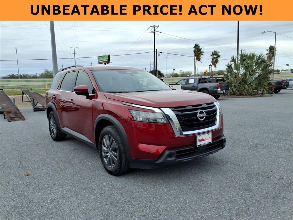 2024 Nissan Pathfinder SV's photo