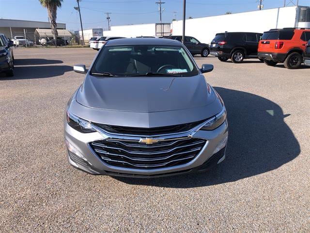2023 Chevrolet Malibu 1LT photo 2