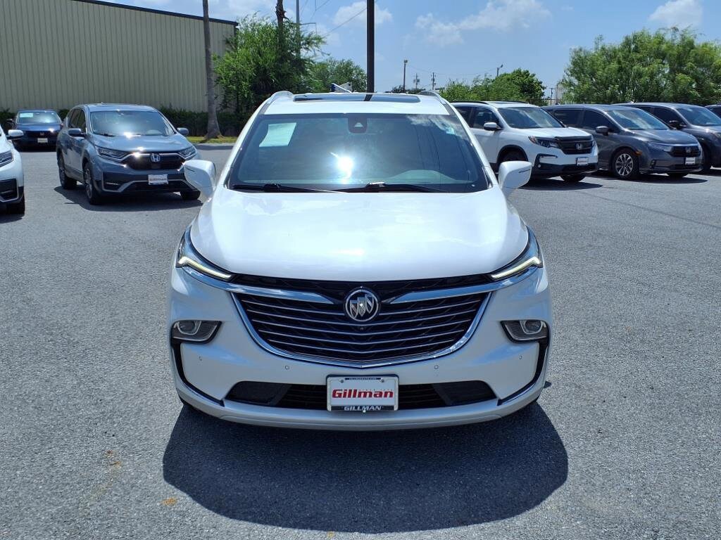 2024 Buick Enclave Essence photo 3