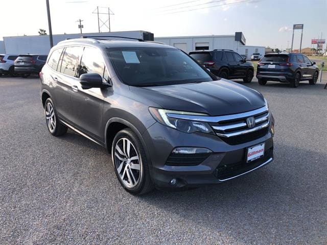 2017 Honda Pilot Touring photo 2