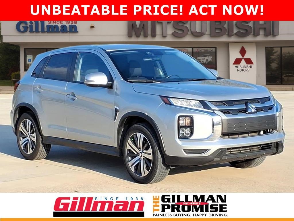 2024 Mitsubishi Outlander Sport SE's photo