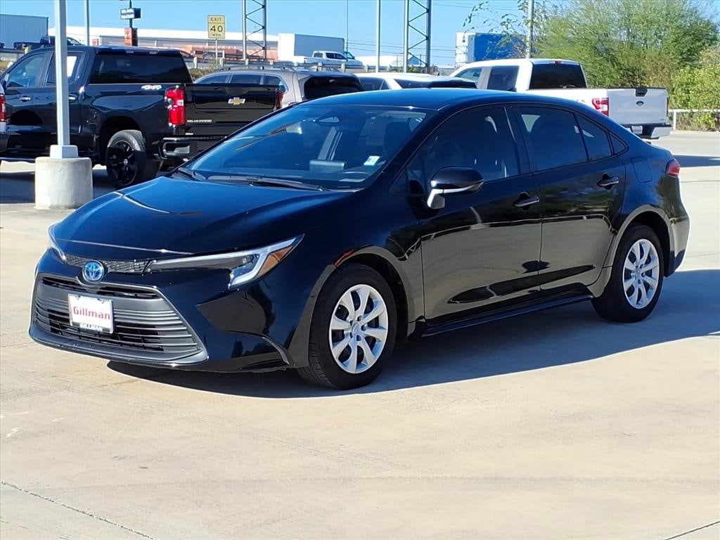 2023 Toyota Corolla Hybrid LE photo 3