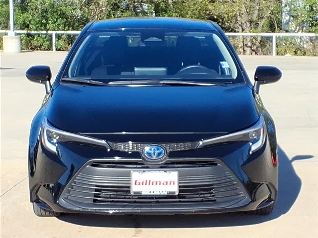 2023 Toyota Corolla Hybrid LE photo 2