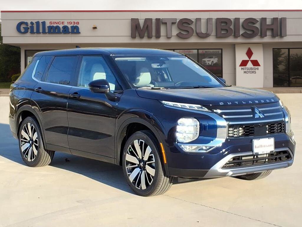 2026 Mitsubishi Outlander SE's photo