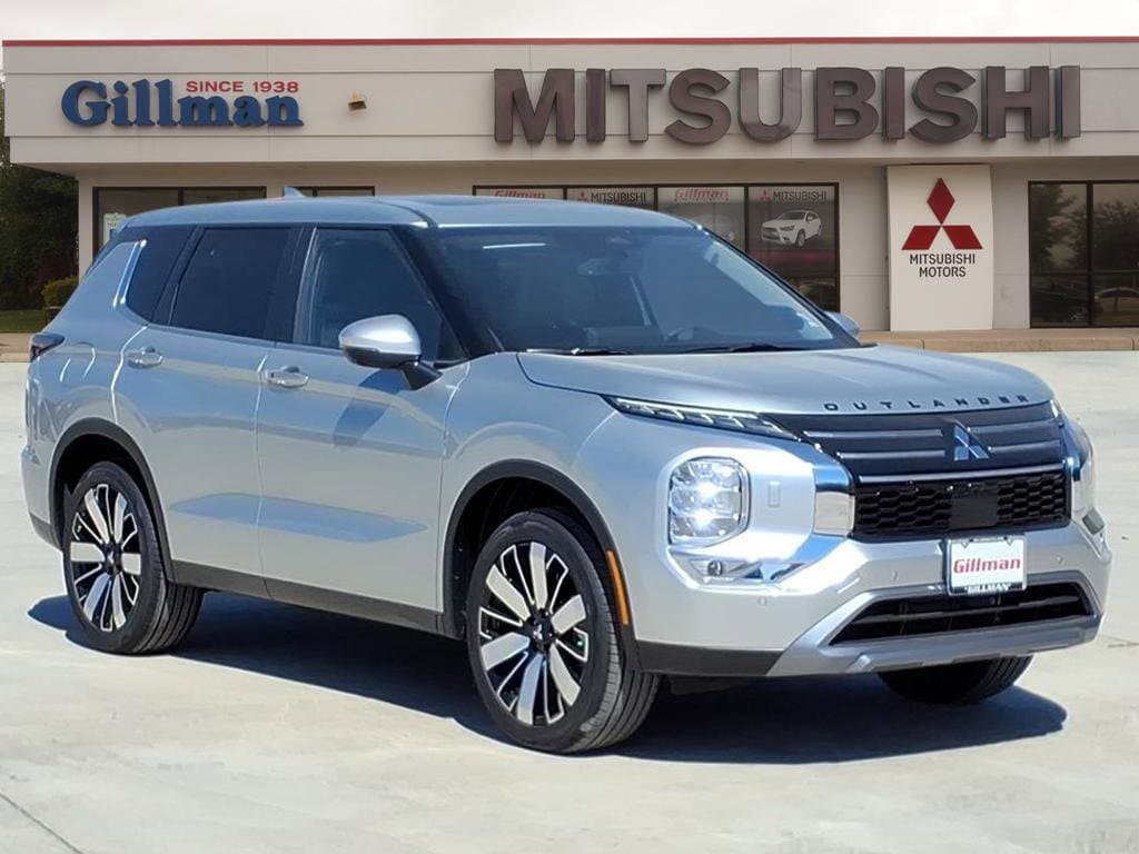 2025 Mitsubishi Outlander SE's photo