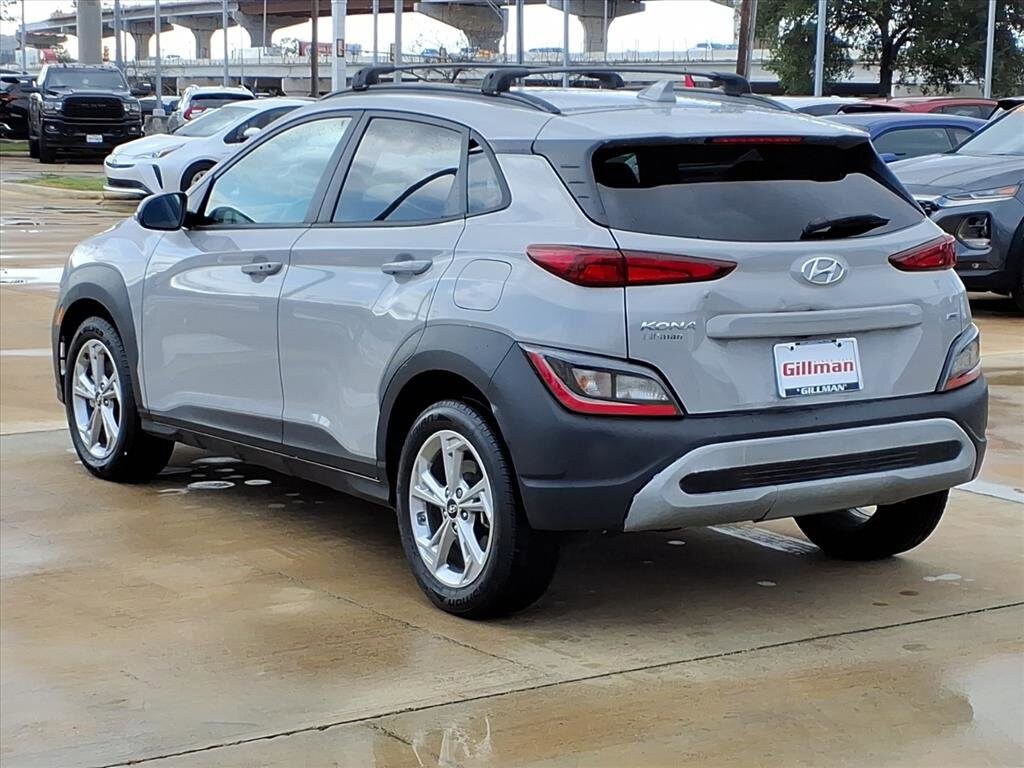 2023 Hyundai Kona SEL photo 3