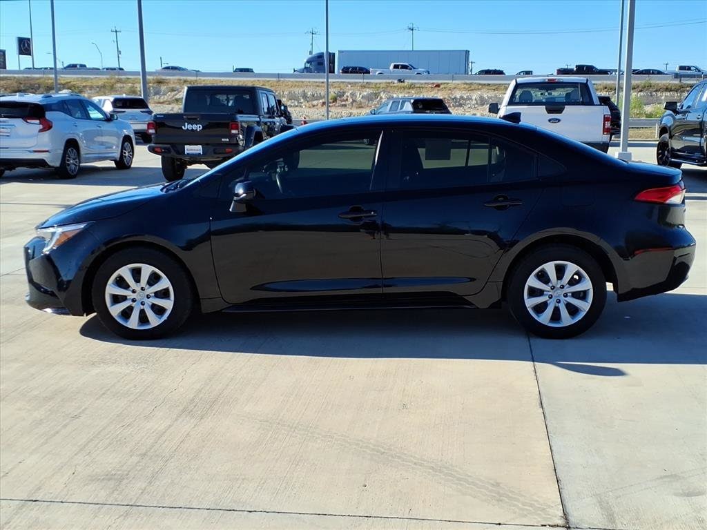 2023 Toyota Corolla Hybrid LE photo 4