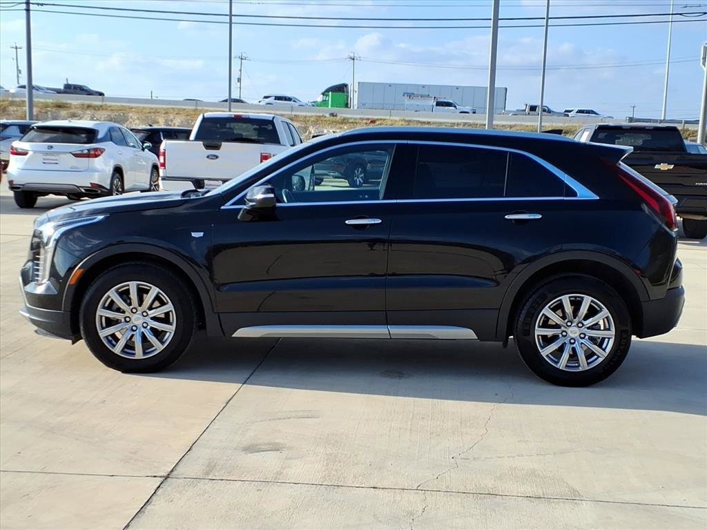 2023 Cadillac XT4 Premium Luxury photo 2