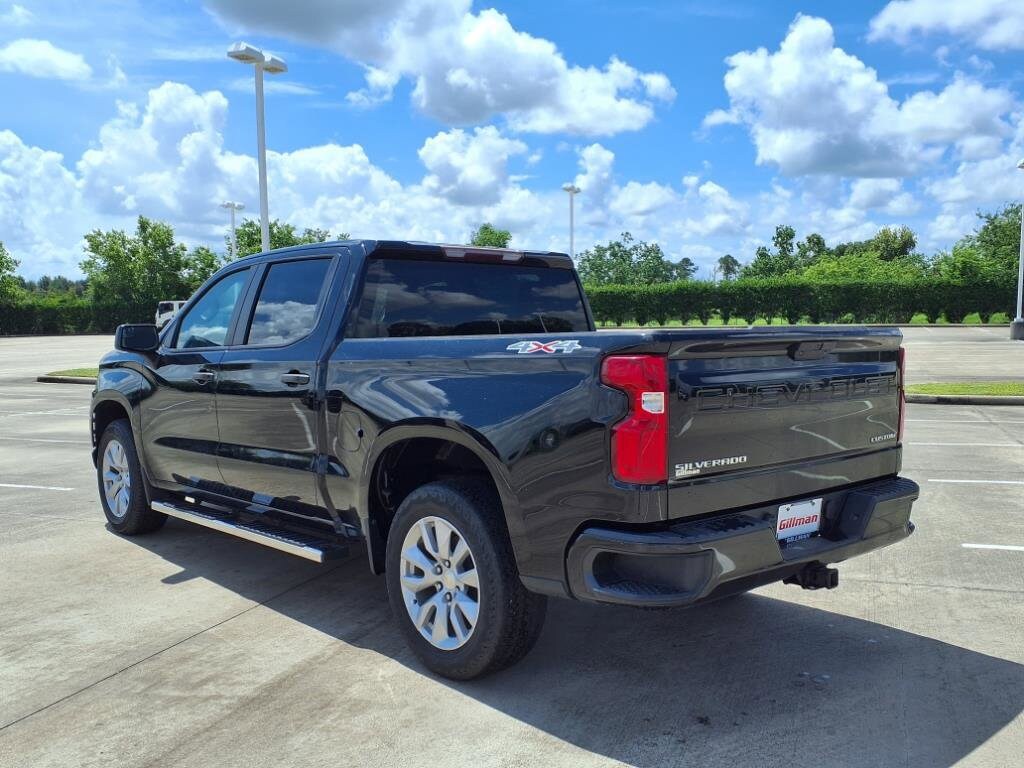 2021 Chevrolet Silverado 1500 Custom photo 3