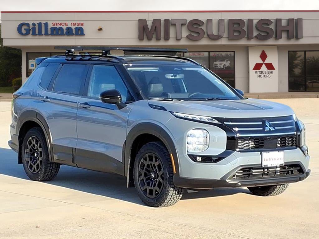 2026 Mitsubishi Outlander Trail Edition's photo