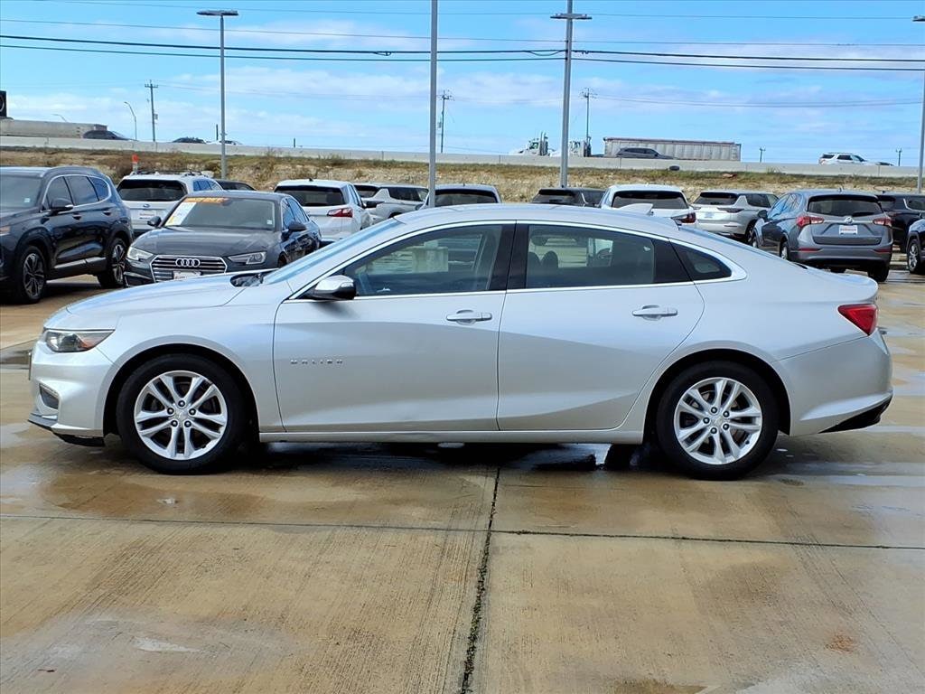 2016 Chevrolet Malibu 1LT photo 3