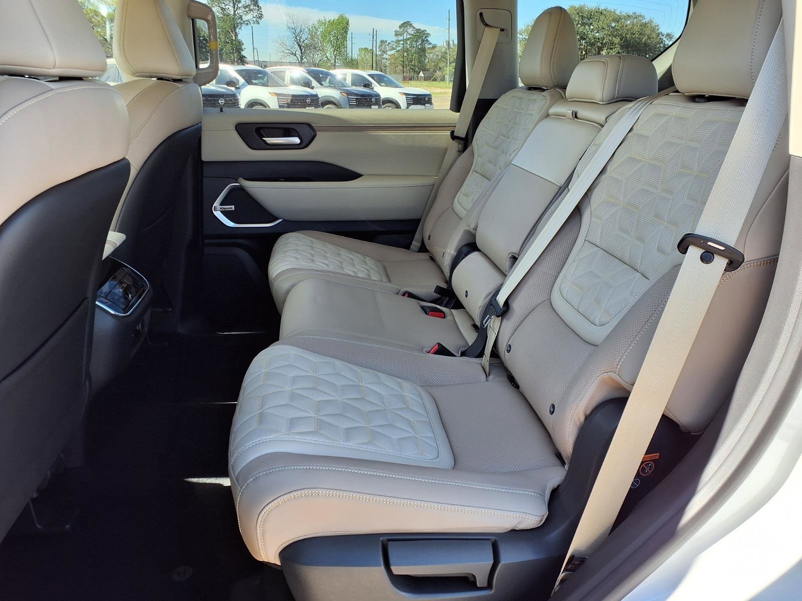 2026 Nissan Armada Platinum - Photo 19
