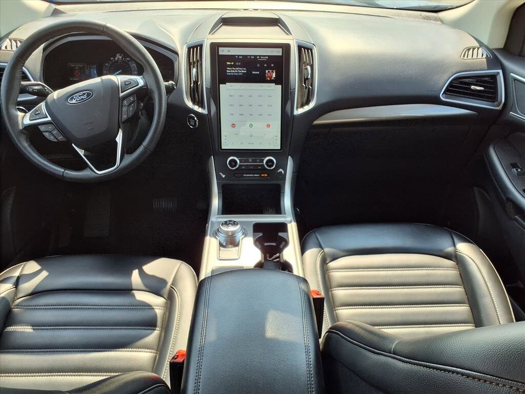 2024 Ford Edge SEL photo 4