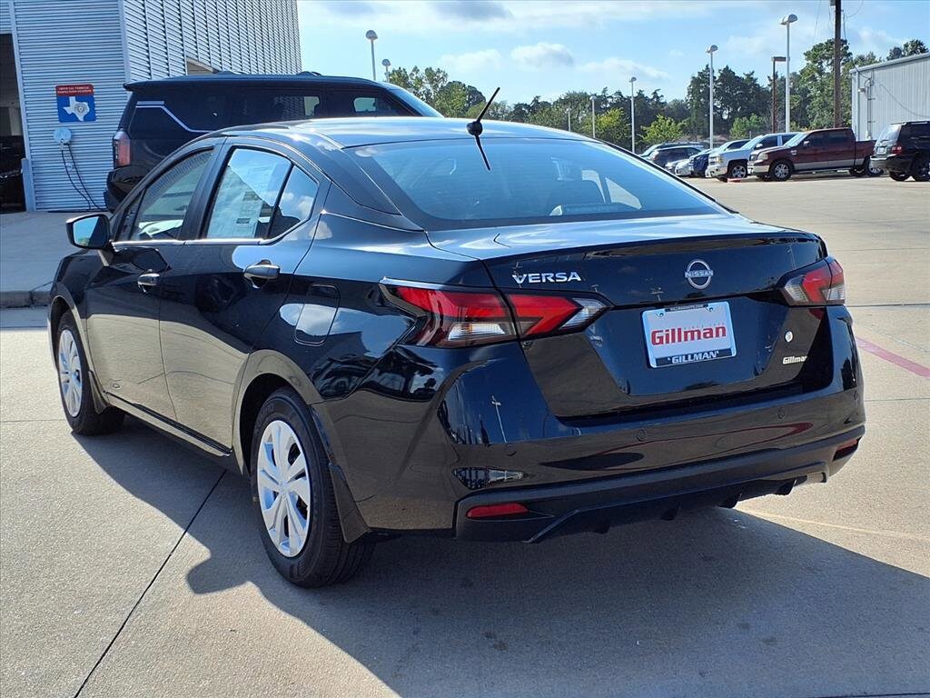 New 2025 Nissan Versa 1.6 S Sedan
