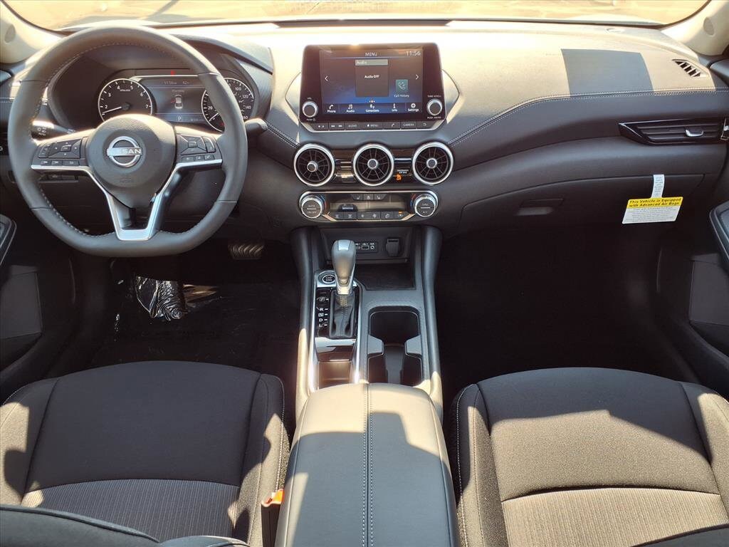2025 Nissan Sentra SV photo 3