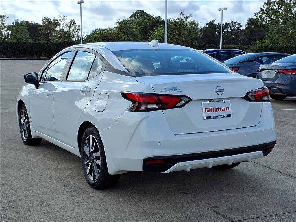 New 2025 Nissan Versa 1.6 SV Sedan