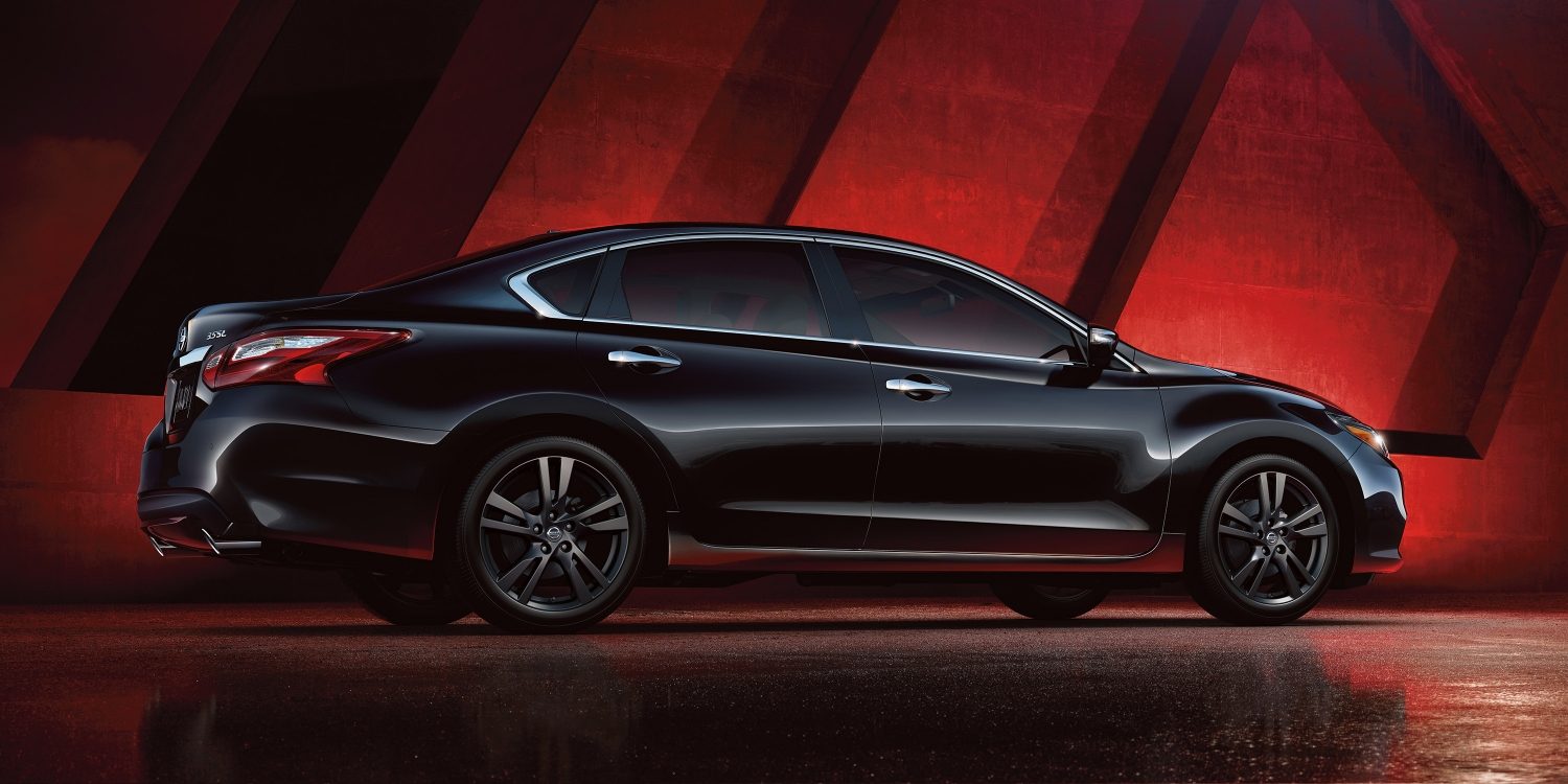 Nissan Altima Black.jpg