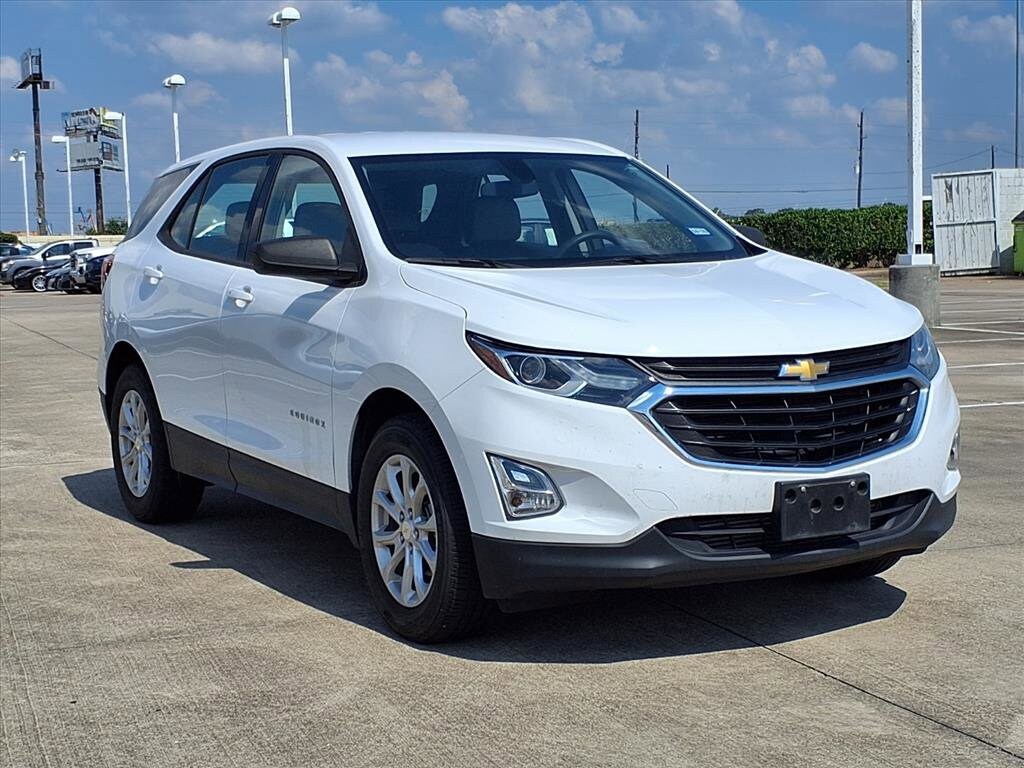 2019 Chevrolet Equinox LS photo 2