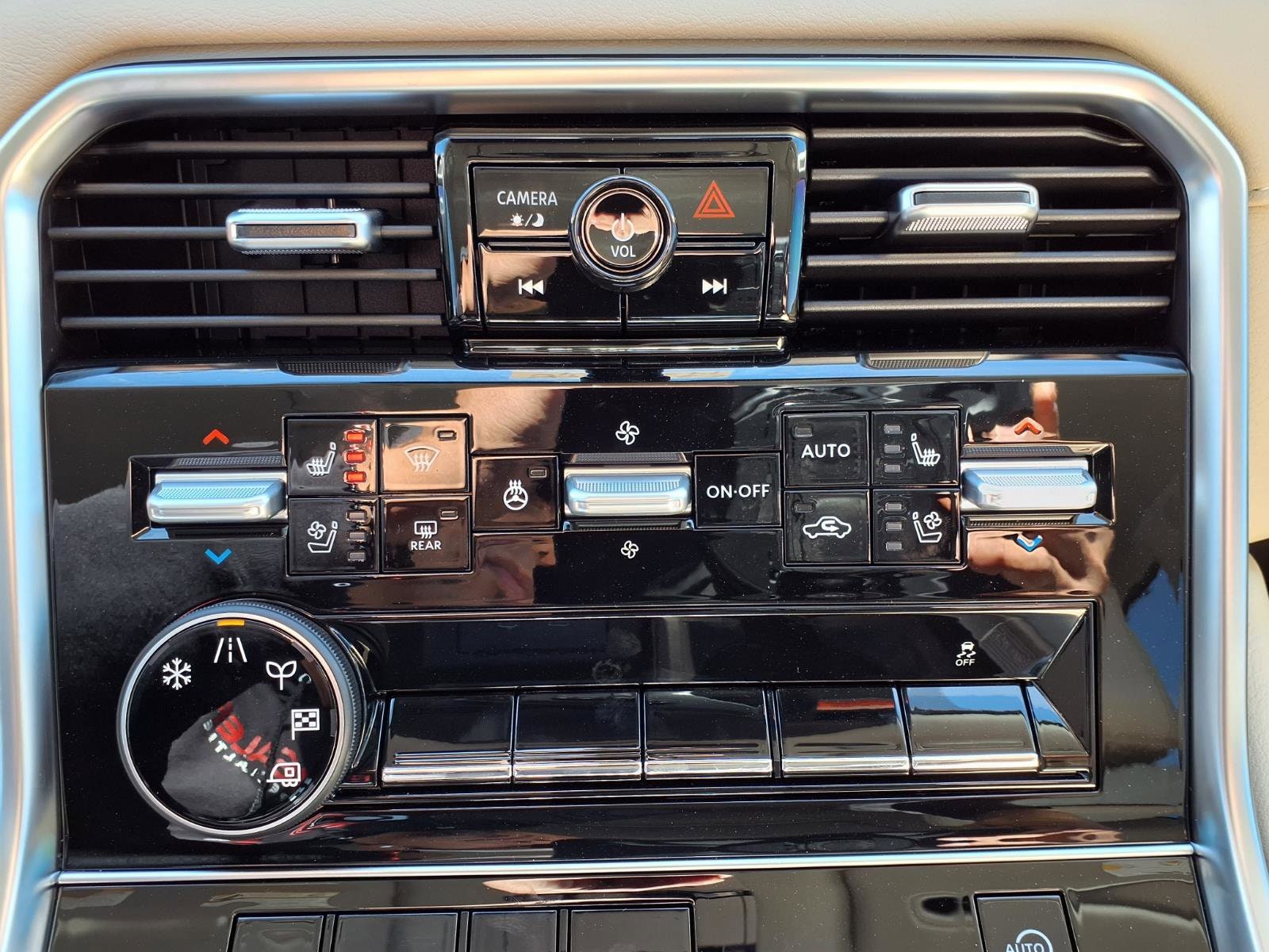 2026 Nissan Armada Platinum - Photo 14