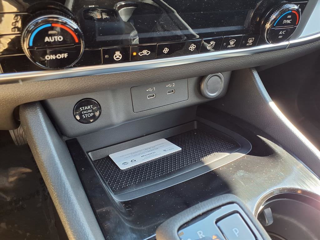 2026 Nissan Rogue SV photo 4