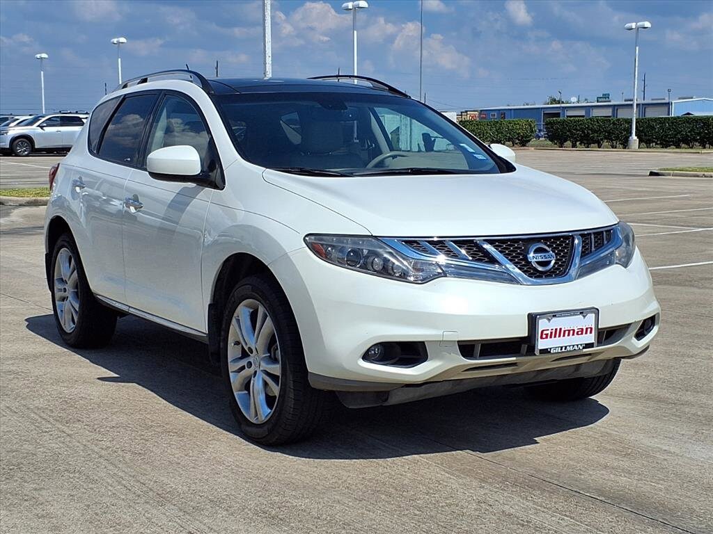 2011 Nissan Murano LE photo 2