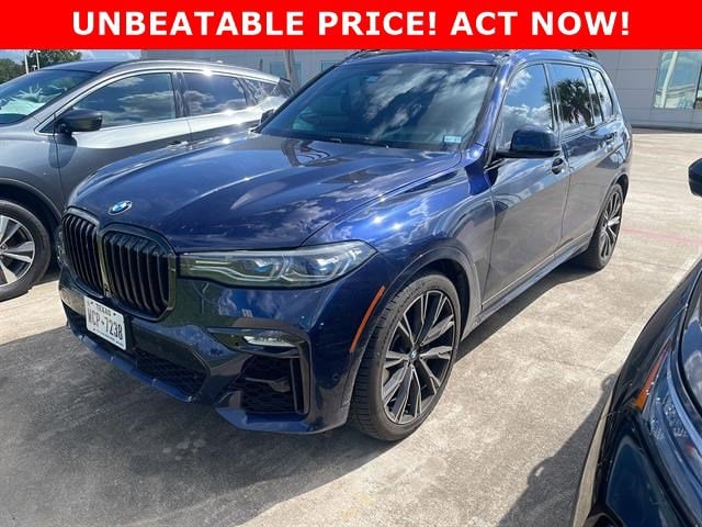 2020 BMW X7 M50i's photo
