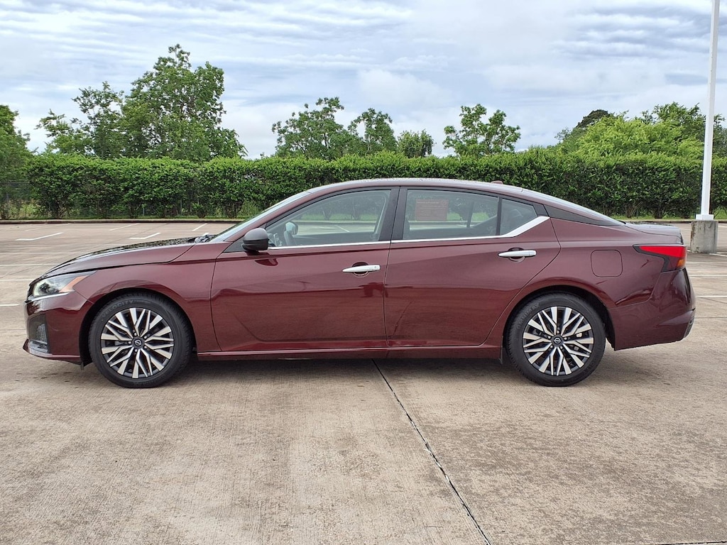 Certified 2024 Nissan Altima 2.5 SV 4dr Car