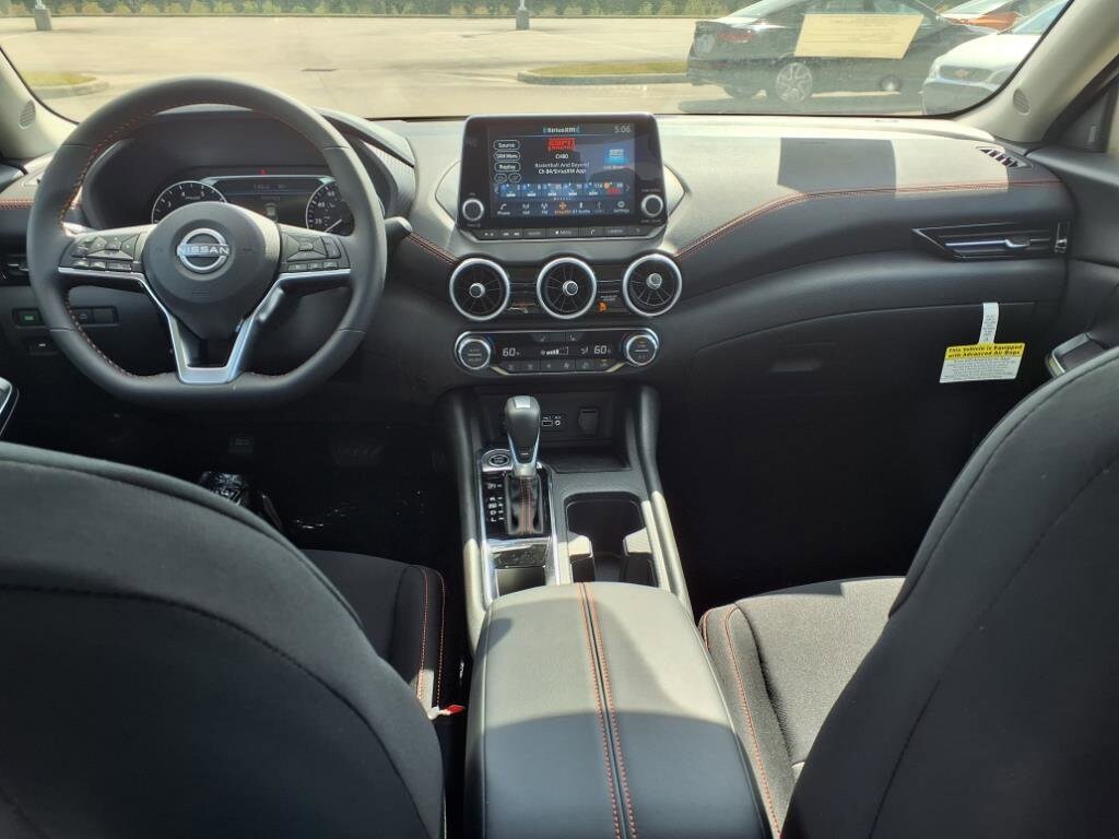 2025 Nissan Sentra SR photo 3