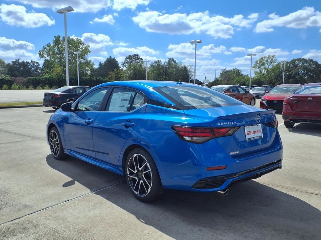 2025 Nissan Sentra SR photo 2