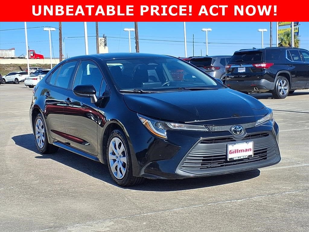 2023 Toyota Corolla LE's photo