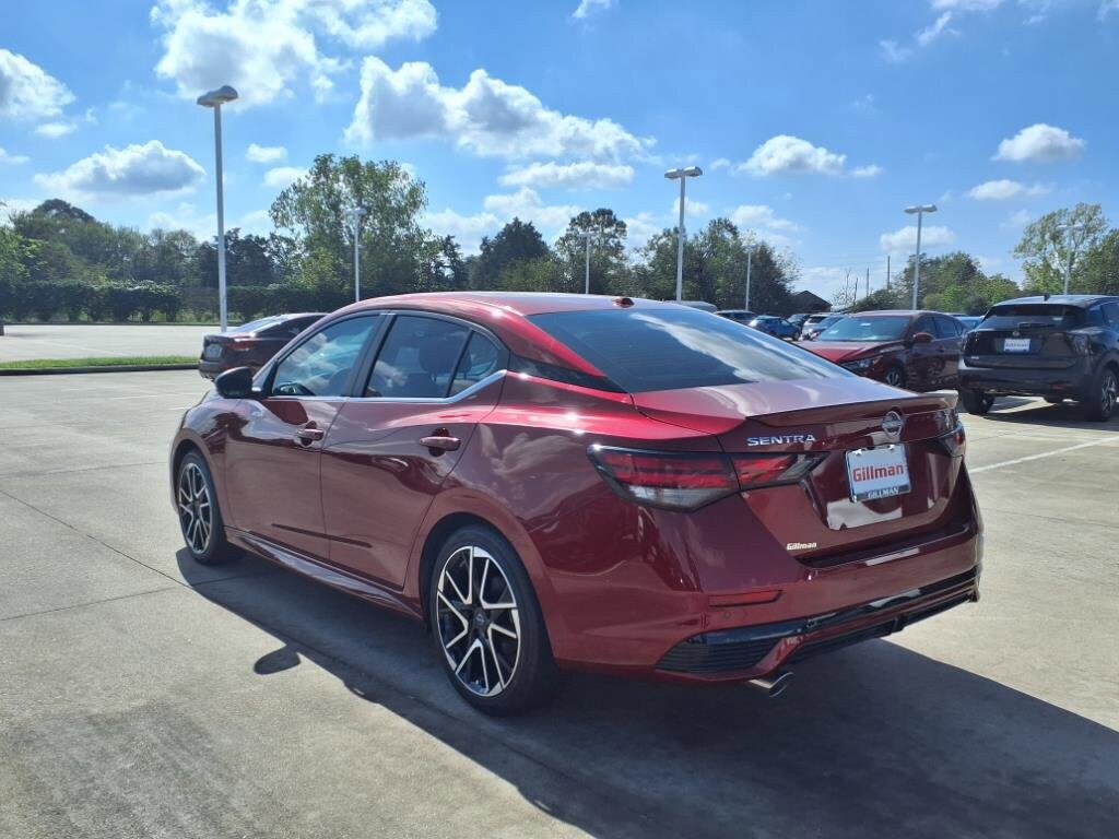 2025 Nissan Sentra SR photo 2