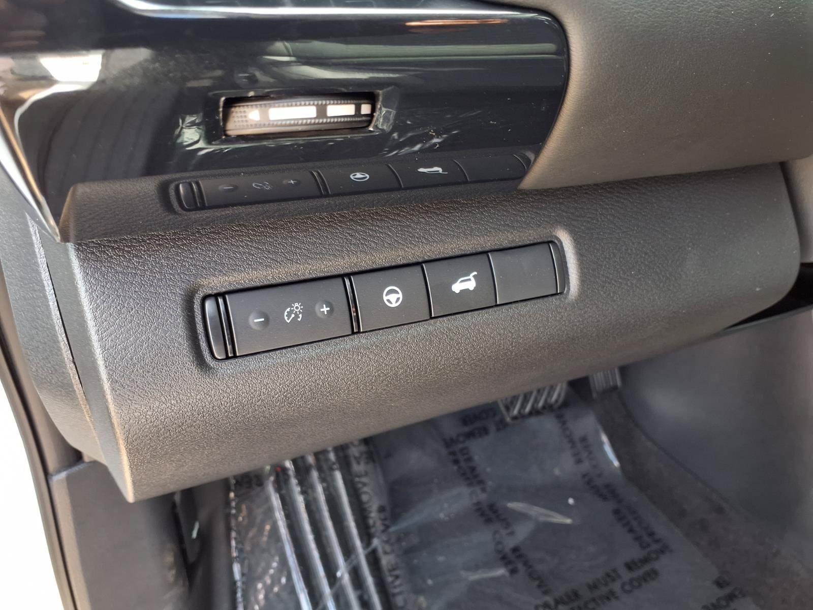 2026 Nissan Pathfinder SV - Photo 24