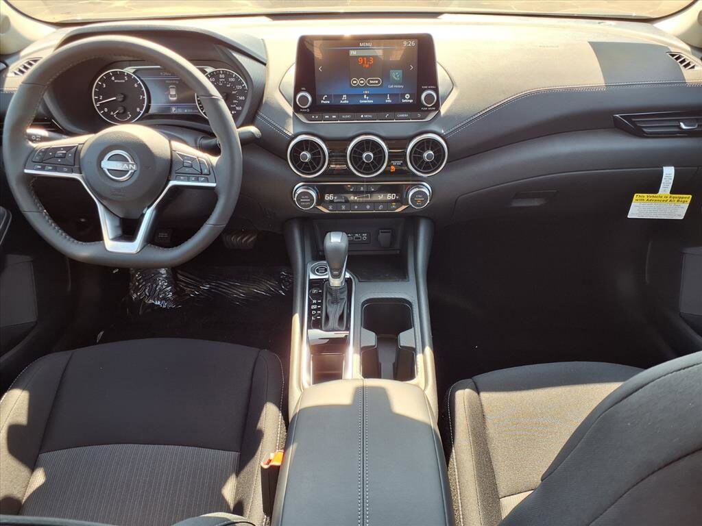 2025 Nissan Sentra SV photo 3