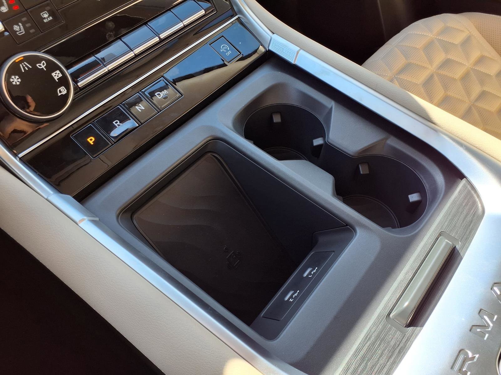 2026 Nissan Armada Platinum - Photo 15