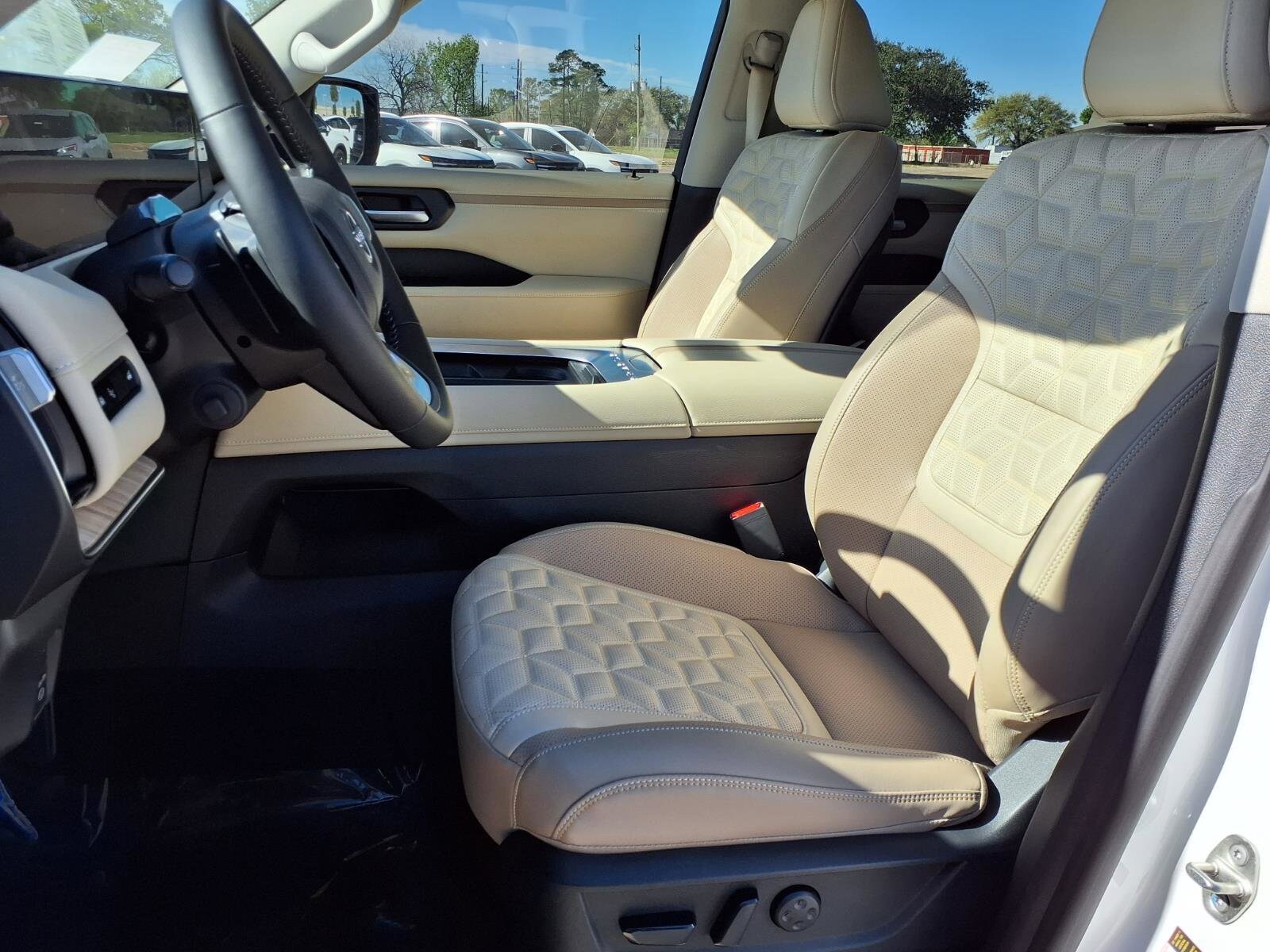 2026 Nissan Armada Platinum - Photo 18