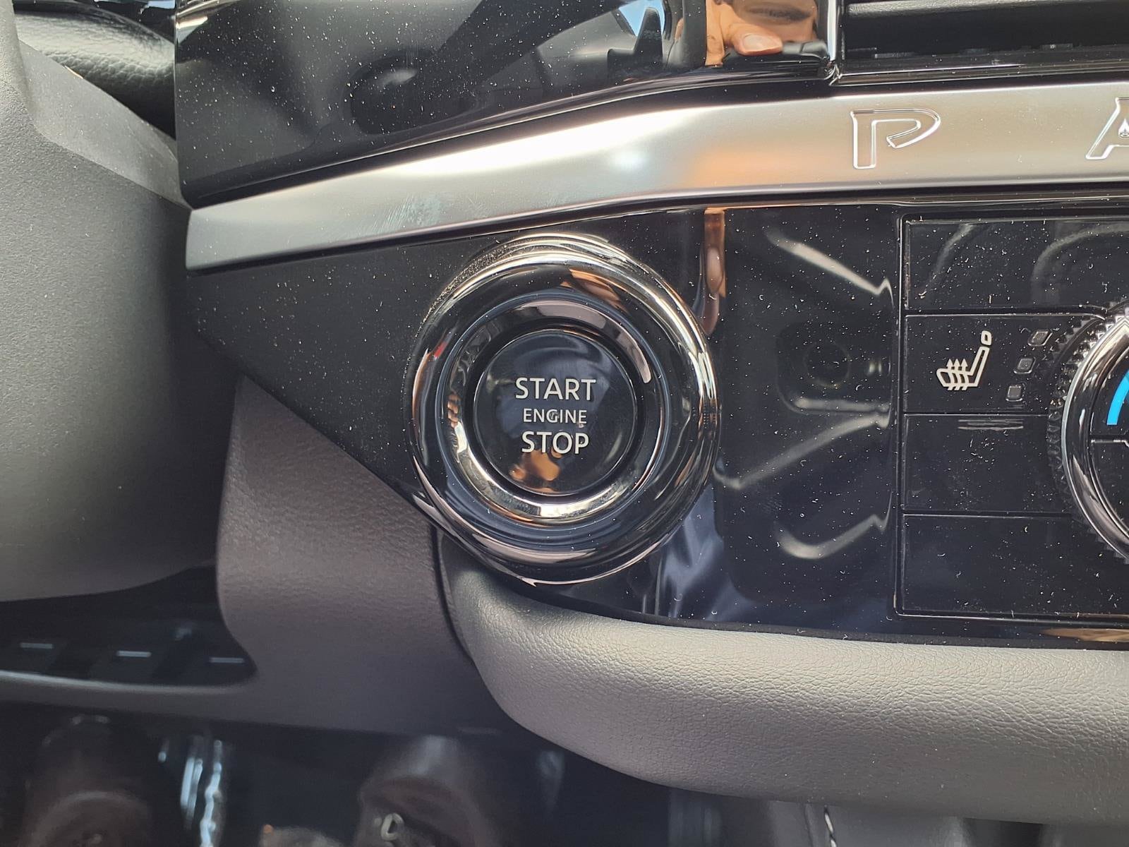 2026 Nissan Pathfinder SV - Photo 12