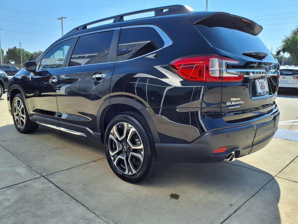 2025 Subaru Ascent Touring photo 3