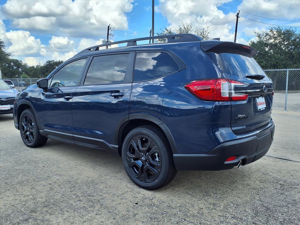 2025 Subaru Ascent Onyx Edition Touring photo 2