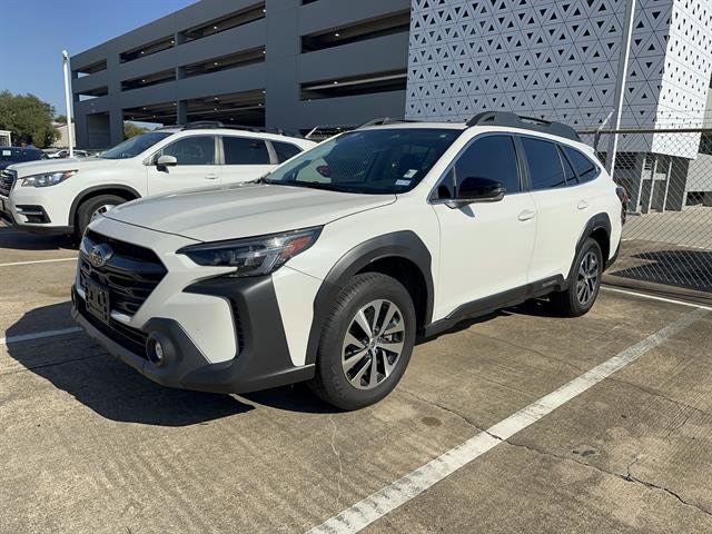 2023 Subaru Outback Premium's photo