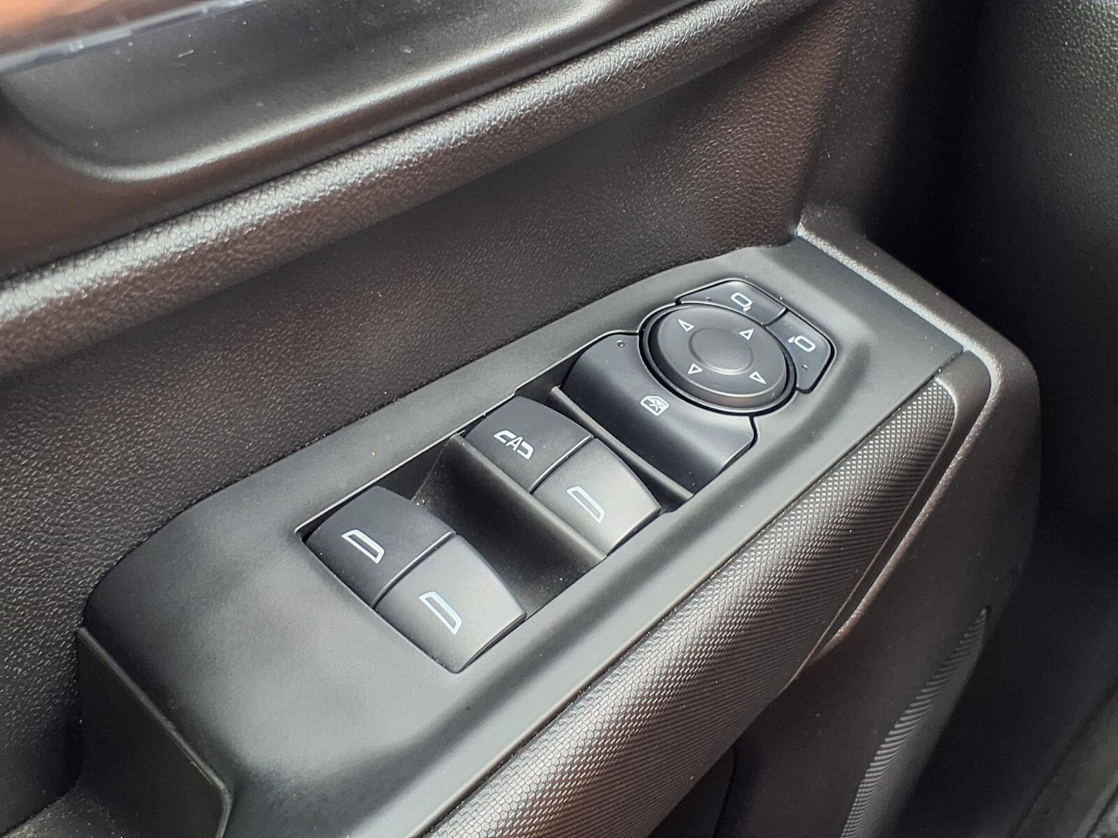 2024 Chevrolet Silverado 1500 Custom - Photo 11